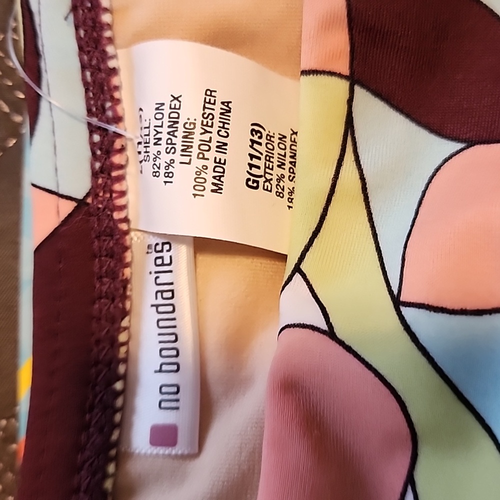 Bikini - Picture 2 of 2